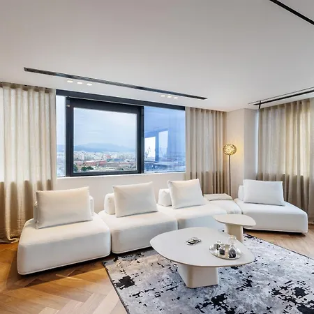 Skysuite42 Apartman *