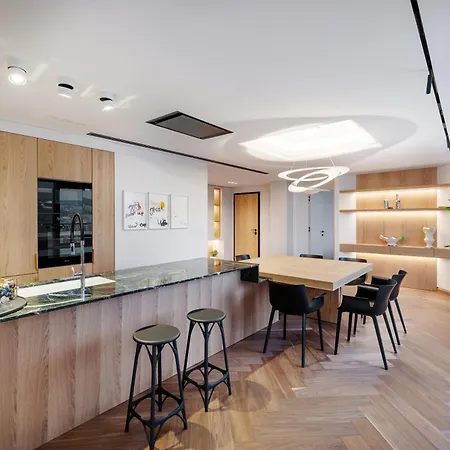 Skysuite42 *