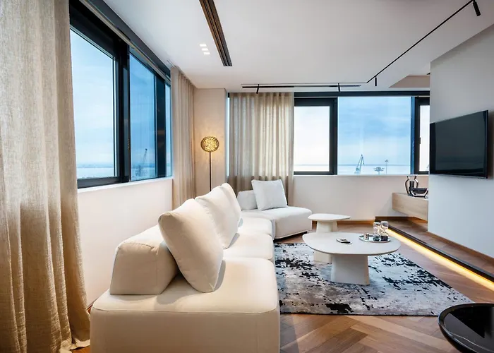 Skysuite42 * Tesalónica