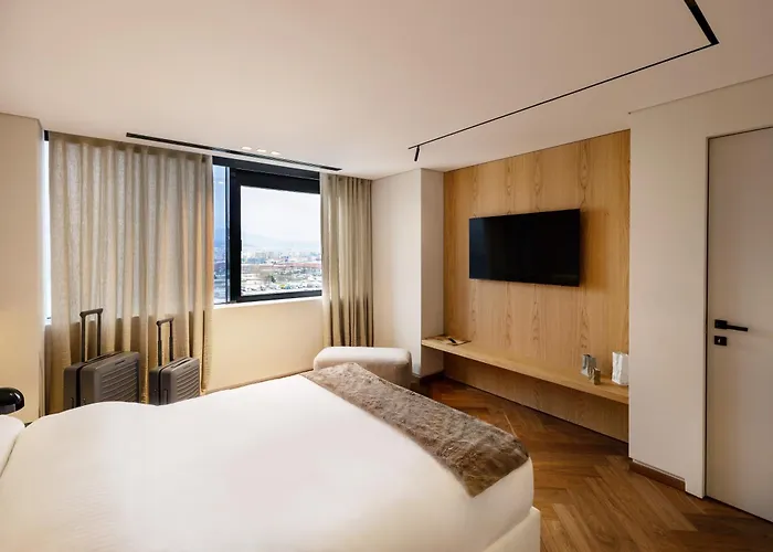 Skysuite42